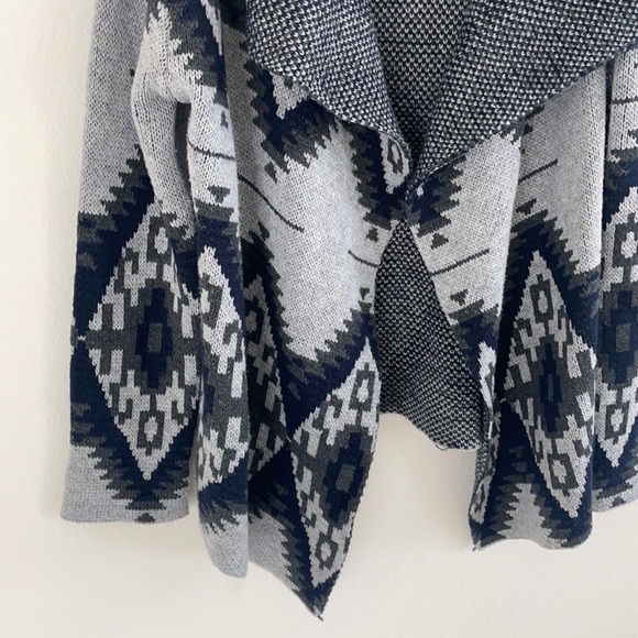 Windsor Open Waterfall Cardigan - Picture 2 of 10